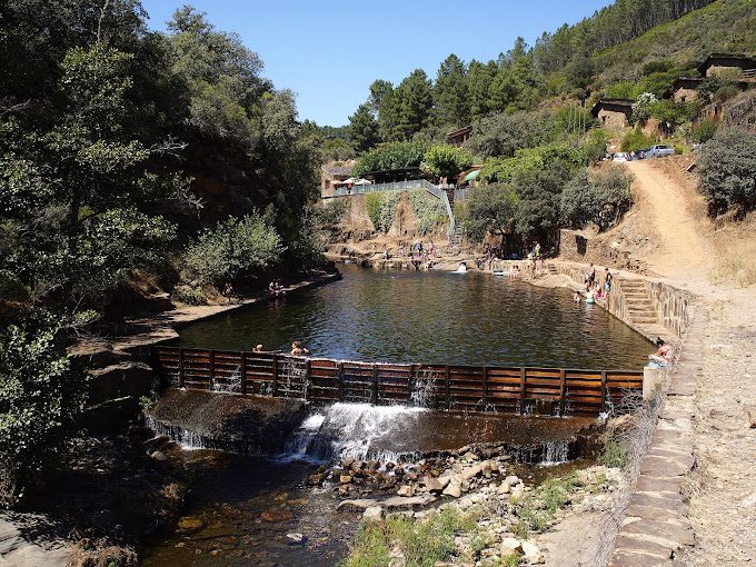 Charco de la Olla en ladrillar