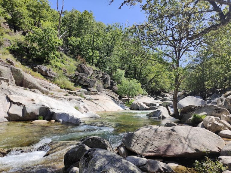 pozas naturales los pilones en garganta de los infiernos